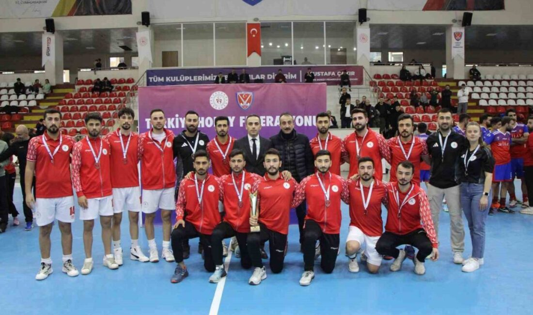 Gaziantep Polisgücü, Nevşehir Belediyesi'ni 5-1 yenerek Salon Hokeyi Erkekler Süper