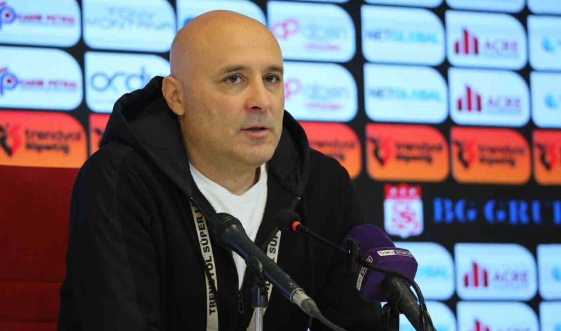 Sami Uğurlu: “Alınan 1 puan iyi” Alanyaspor Teknik Direktörü Sami
