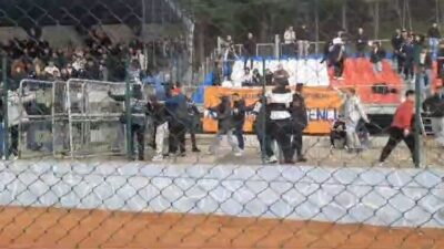 Samsun'daki Vezirköprü Belediyespor ve Atakum Belediyespor maçında tribünde çıkan olaylar