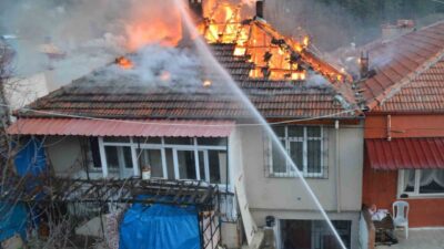 Samsun'un Havza ilçesinde Havva Gül'ün evi alevlere teslim oldu. Hızlı