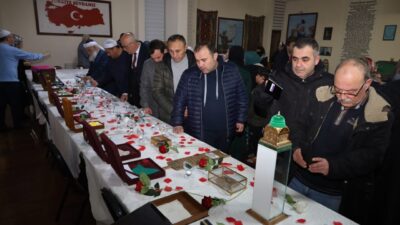 Samsun’un Bafra ilçesinde açılan “Mukaddes Emanetler Sergisi” yoğun ilgi gördü.