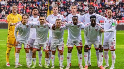Samsunspor, transfer yasağına rağmen Göztepe'yi 5 puan farkla geçerek ligde