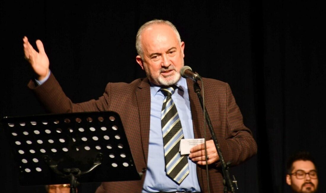 Sanatçı İsmail Gül’ün bestelerinin yer aldığı konser yoğun ilgi gördü Eskişehirli sanatçı İsmail Gül'ün
