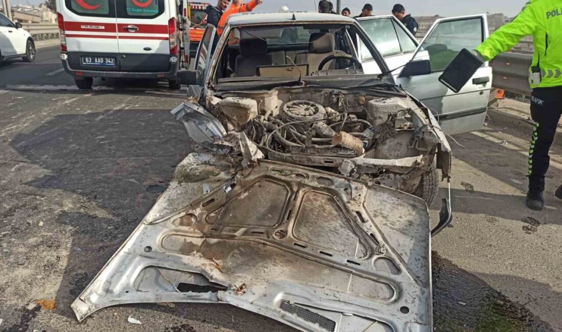 Şanlıurfa'da meydana gelen kaza sonucu bariyerlere çarpan otomobildeki N.D. ve
