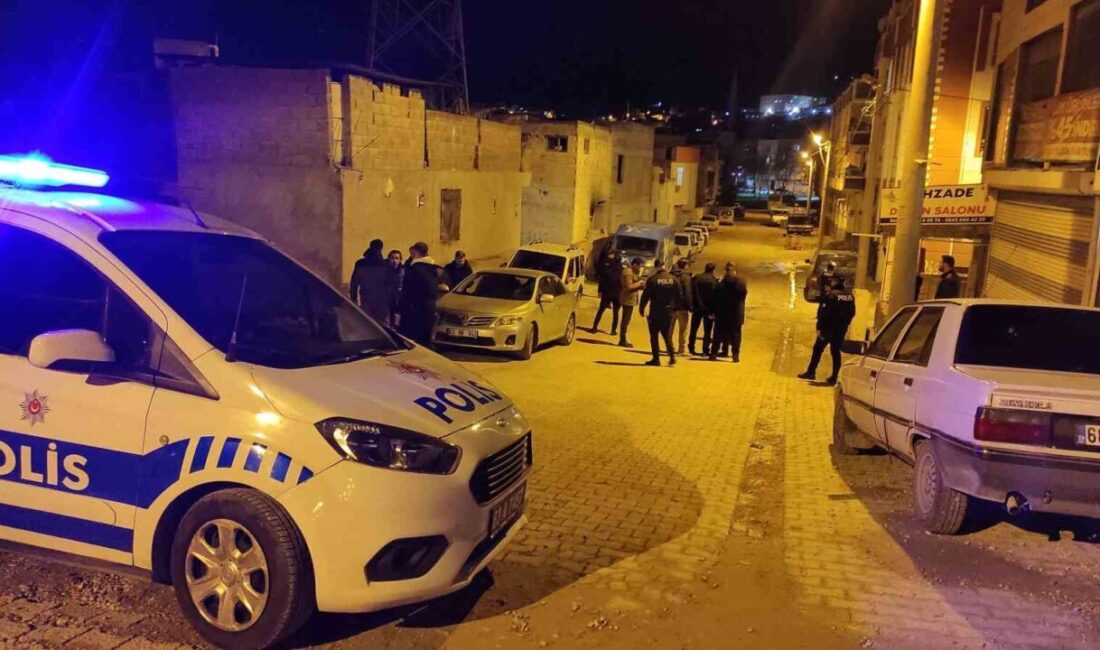 Şanlıurfa’da sokakta silahlı saldırıya uğrayan genç öldü Şanlıurfa’da sokakta silahlı saldırıya