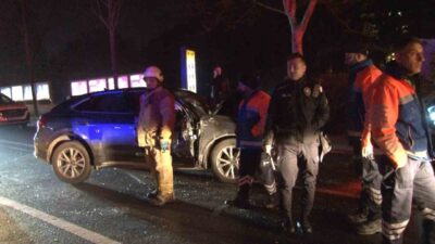İstanbul Sarıyer'de zincirleme trafik kazasında 3 kişi hafif yaralandı. Kazanın