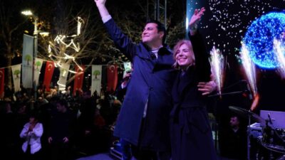 Şehitkamil Belediyesi tarafından organize edilen yılbaşı sokak partisi ile binlerce