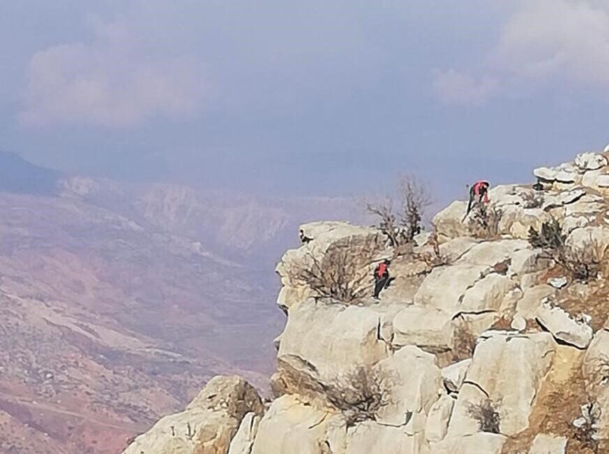 Siirt'te mahsur kalan 3 keçi, AFAD ekipleri tarafından 4 saatlik