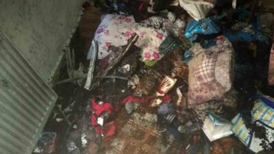 Siirt'te Kooperatif Mahallesi'ndeki Çelik Apartman'ında çıkan yangın, itfaiye ekiplerinin müdahalesiyle