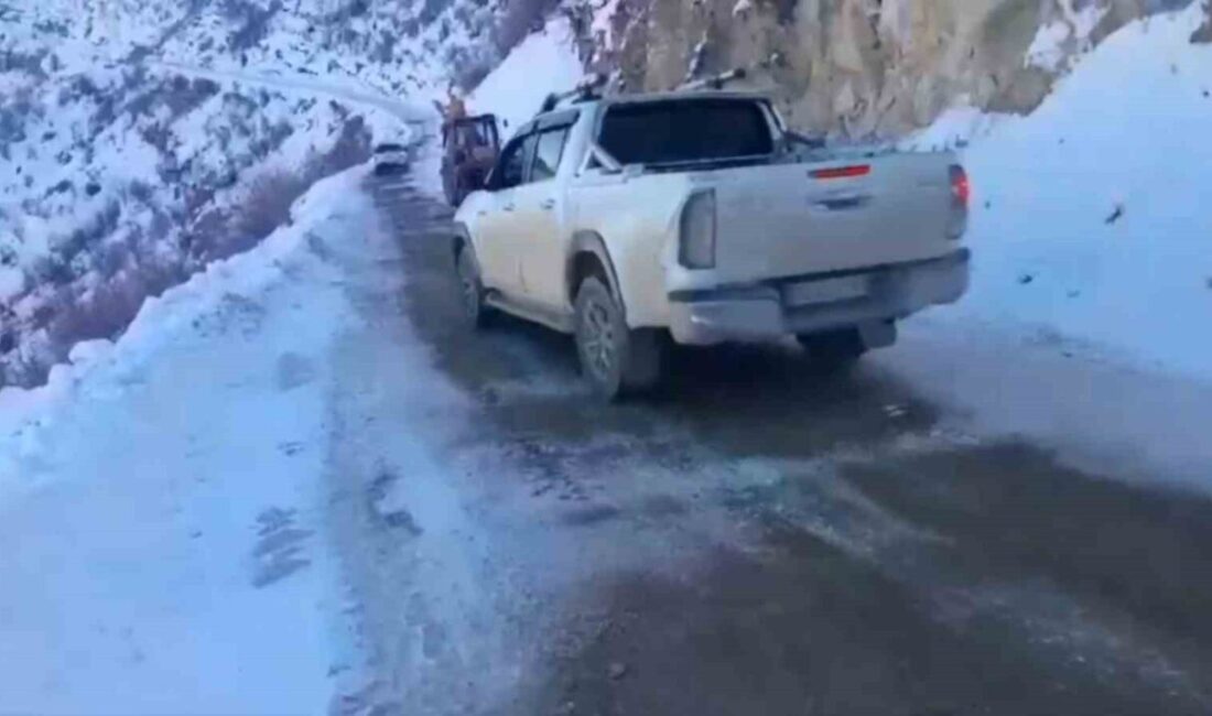 Siirt’te köy yollarında tuzlama çalışması yapıldı Eruh ilçesindeki yoğun kar