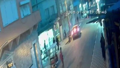 İskenderun'un Dumlupınar Mahallesinde sık sık yaşanan kazalar güvenlik kamerasına yansıdı.