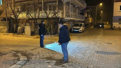 Uşak'ta hafif ticari araca ateş açılması sonucu 12 yaşındaki çocuk