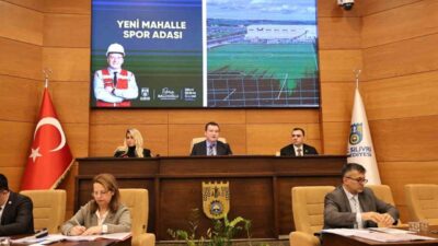Silivri Belediye Başkanı Bora Balcıoğlu, meclis toplantısında eğitim ve sosyal