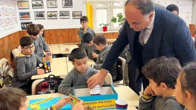 Sinop İstiklal İlkokulu öğrencileri, "Gönülden Gönül'e Kumbarası" projesi kapsamında ihtiyaç