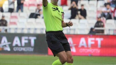 TFF, Süper Lig'in 21. haftasındaki Sivasspor-Kayserispor maçını Burak Pakkan'ın yöneteceğini