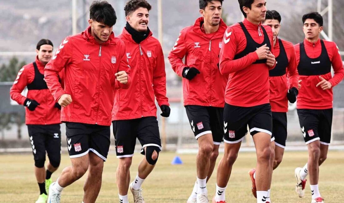 Sivasspor, Trabzonspor deplasmanı öncesinde antrenmanlara başladı. Teknik direktör Ömer Erdoğan