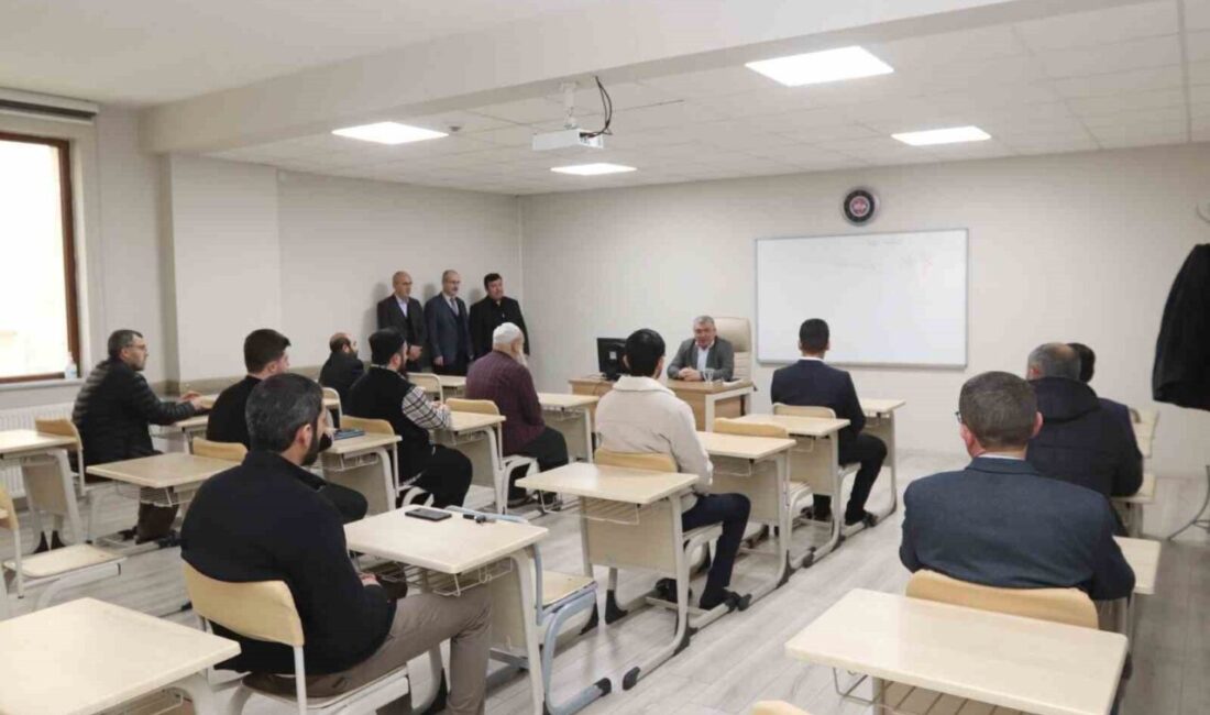 Sivas İl Müftülüğü, din görevlilerine yönelik "Ezanı Güzel Okuma Hizmet