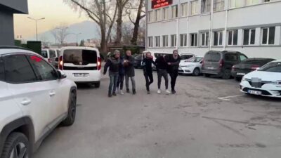 Bursa'da eski nişanlısına ve kız kardeşine saldıran Tayfun S. polis