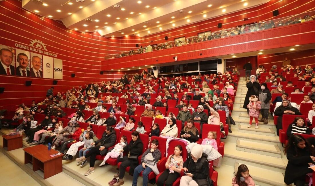 Gebze Belediyesi, ara tatilde öğrenciler için düzenlediği etkinliklerle miniklere keyifli