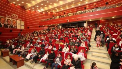 Gebze Belediyesi, ara tatilde öğrenciler için düzenlediği etkinliklerle miniklere keyifli