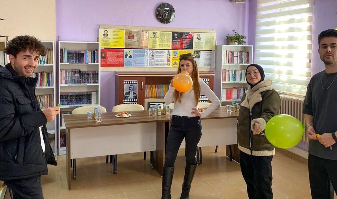 SUBÜ öğrencileri Geyve’de kütüphane açtı SUBÜ Geyve MYO ile