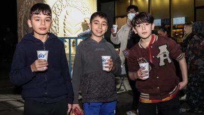 Sultangazi Belediyesi, Haseki Eğitim ve Araştırma Hastanesi'nin Acil Girişi önünde