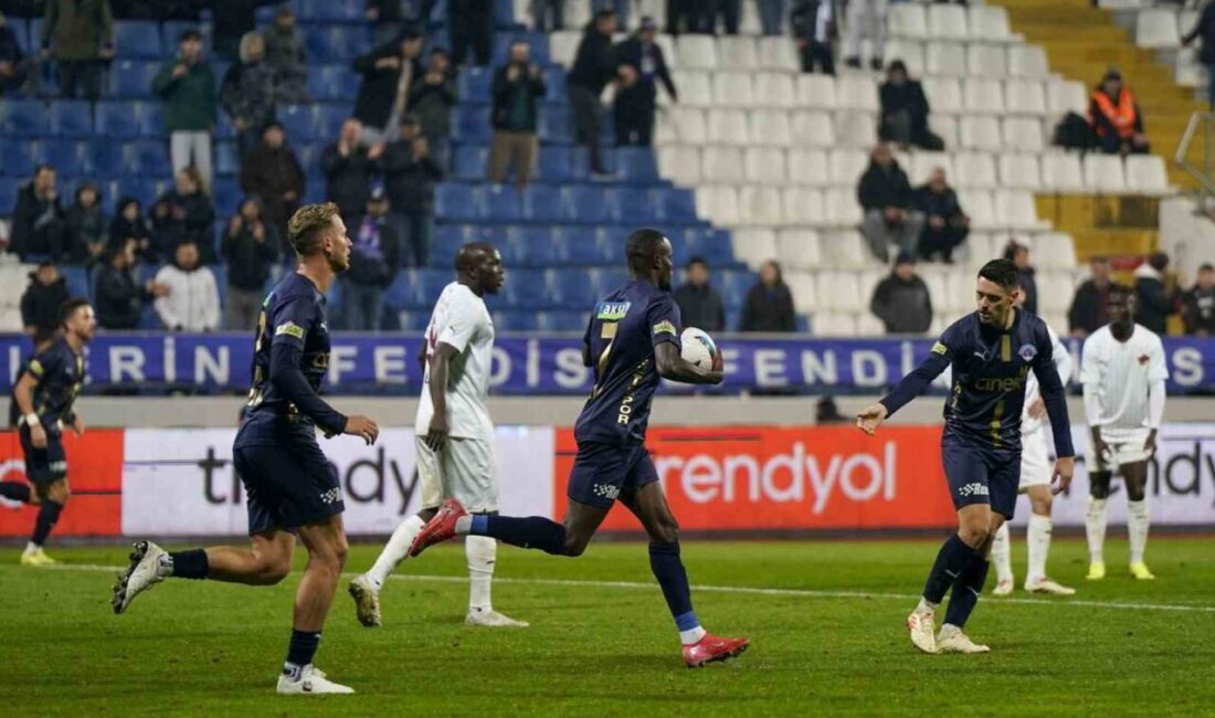 Trendyol Süper Lig'de 21. hafta heyecanı yaşandı. Galatasaray ve Fenerbahçe