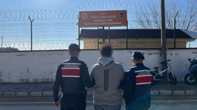 Aydın'da yapılan 'Çember' operasyonlarında aranan 32 suçlu jandarma ekiplerince yakalandı.