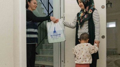 İzmir Büyükşehir Belediyesi, Süt Kuzusu Projesi'ni başlattı. Proje kapsamında 30