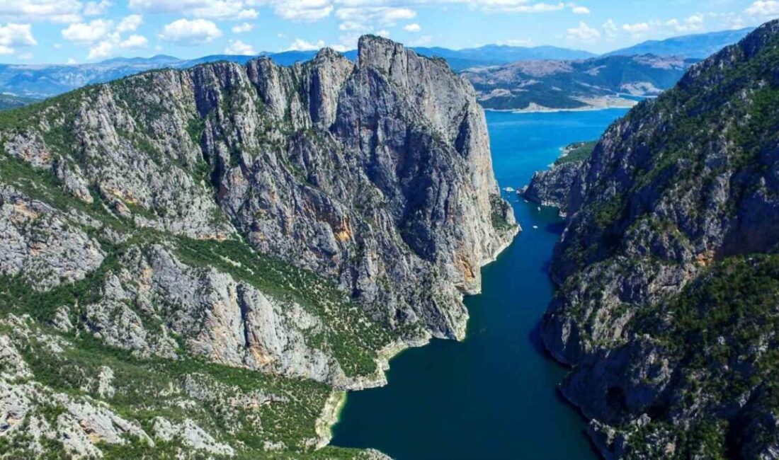 Samsun'daki tabiat parkları 2024 yılında 207 bin 602 ziyaretçi ağırladı.