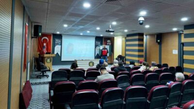 Tavşanlı'daki eğitim kurumlarındaki gıda işletmelerinde çalışan personele Özel Hijyen eğitimi