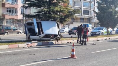 Kütahya’nın Tavşanlı ilçesinde meydana gelen trafik kazasında A.R.G., A.O.K. ve