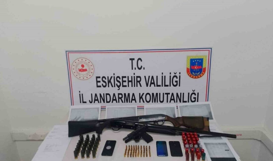 Tefecilik yapan 3 şahsa jandarma operasyonu Eskişehir'de jandarma ekipleri tefecilik