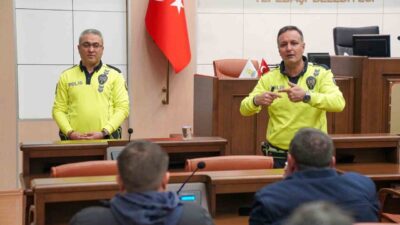 Tepebaşı Belediyesi şoförleri, Trafik Güvenliği ve Fermuar Sistemi eğitim seminerine