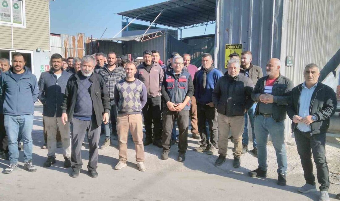 Toroslar Belediyesi'nin Hurdacılar Sitesi'nde ruhsatsız işletmeleri mühürlemesi esnafın tepkisine yol