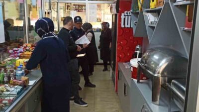 Trabzon Büyükşehir Belediyesi Zabıta ekipleri, Akçaabat ilçesindeki okul kantinlerini denetledi.
