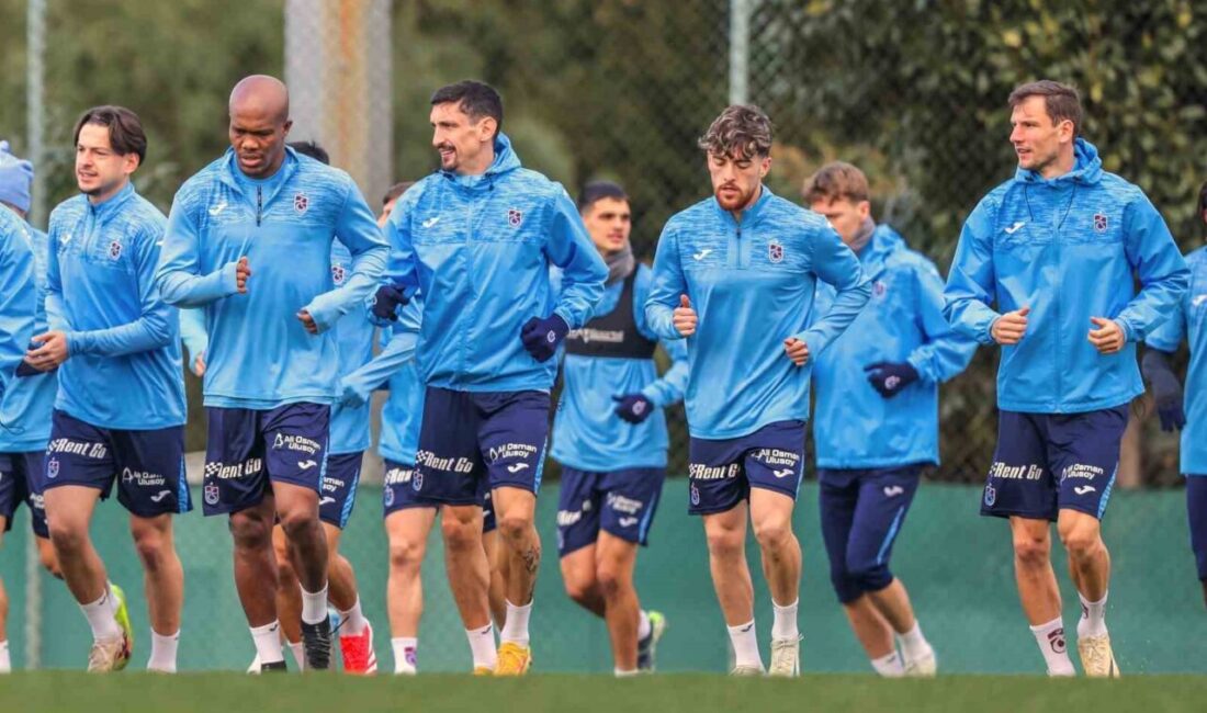 Trabzonspor, Kayserispor maçı öncesi Mehmet Ali Yılmaz Tesisleri'nde Şenol Güneş