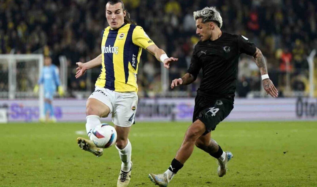 Trendyol Süper Lig: Fenerbahçe: 2 – Atakaş Hatayspor: 1 (İlk yarı) Fenerbahçe, evinde Atakaş Hatayspor'u