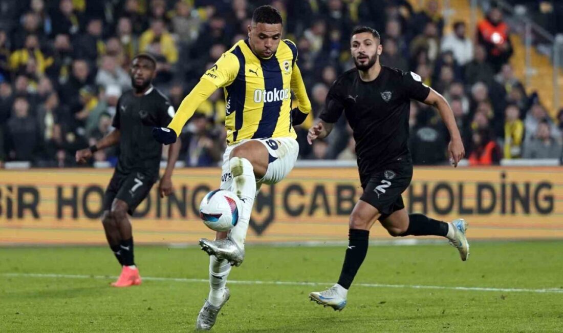 Fenerbahçe, Süper Lig'de Atakaş Hatayspor'u 2-1 mağlup etti. Maçta En-Nesyri'nin