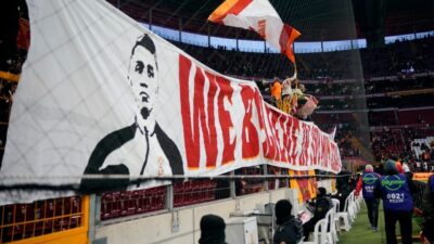 Galatasaray, Konyaspor'u ağırlarken mücadelenin ilk 15 dakikasında gol sesi çıkmadı.