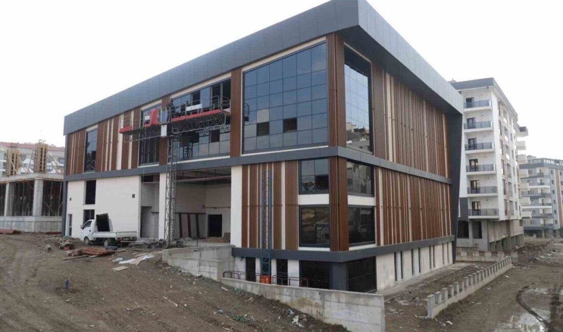 Turgutlu Belediye Başkanı Çetin Akın liderliğinde, şehrin sosyal ve kültürel