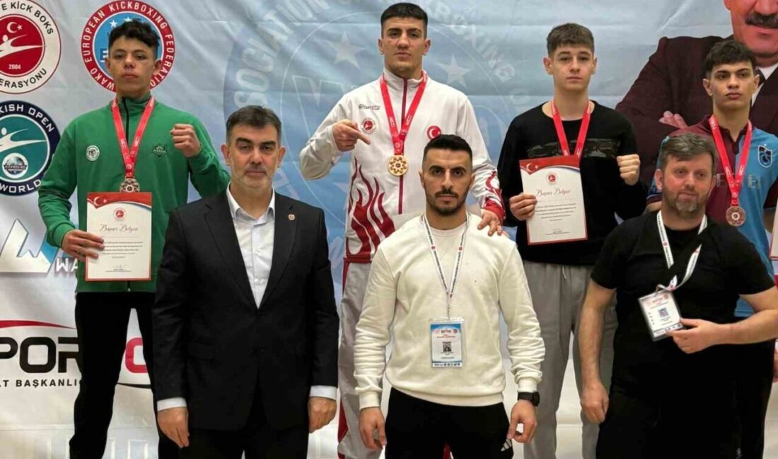 Elazığlı sporcular Antalya'da düzenlenen Türkiye Kick Boks Şampiyonasında büyük başarı