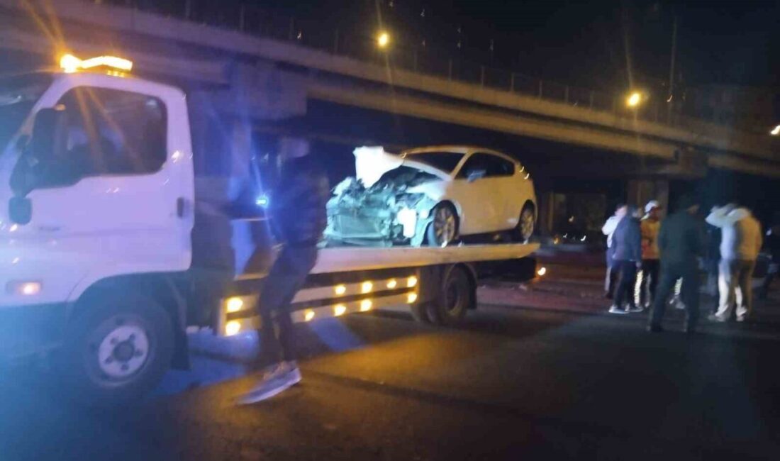 TEM Otoyolu Ümraniye'de otomobilin yolcu otobüsüne arkadan çarpması sonucu meydana