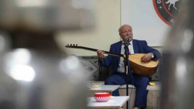 Bayburt’ta soğuk kış akşamlarında gerçekleşen aşıklar atışması, unutulmaya yüz tutmuş