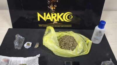 Düzce'de polis operasyonu sonucu uyuşturucu ticareti yapmak suçundan tutuklanan 48