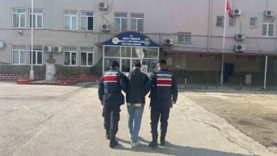 Aydın'ın Nazilli ilçesinde uyuşturucu satışı yapan M.C.K. (24) jandarma tarafından