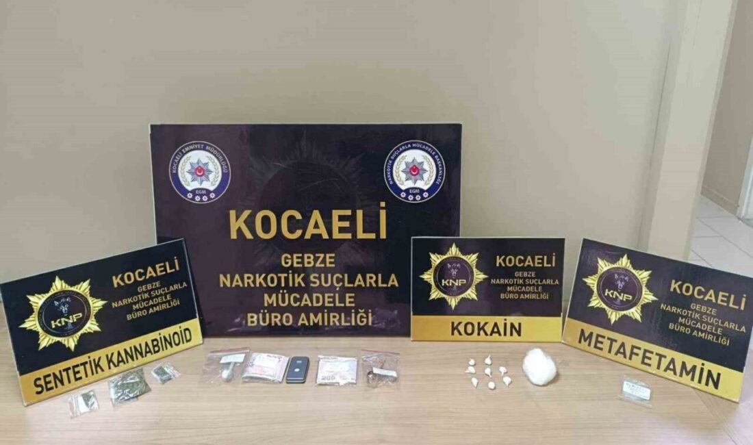KOCAELİ’DE UYUŞTURUCU TACİRLERİNE OPERASYON: 4 KİŞİDEN 3’Ü TUTUKLANDI Kocaeli'de uyuşturucu ticareti iddiasıyla