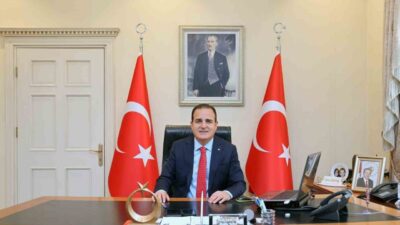 Muğla Valisi Dr. İdris Akbıyık, gazetecilerin toplum bilincine katkısını vurgulayarak