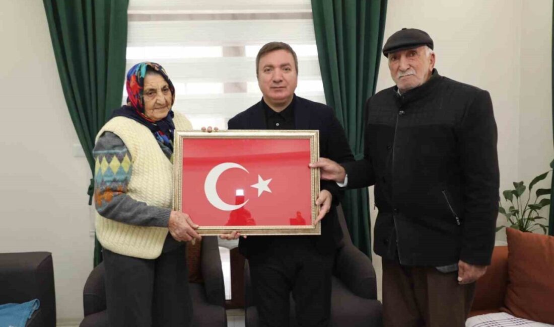 Vali Aydoğdu, Şehit Jandarma Er Garip İleri’nin ailesini ziyaret etti Erzincan Valisi Hamza Aydoğdu,