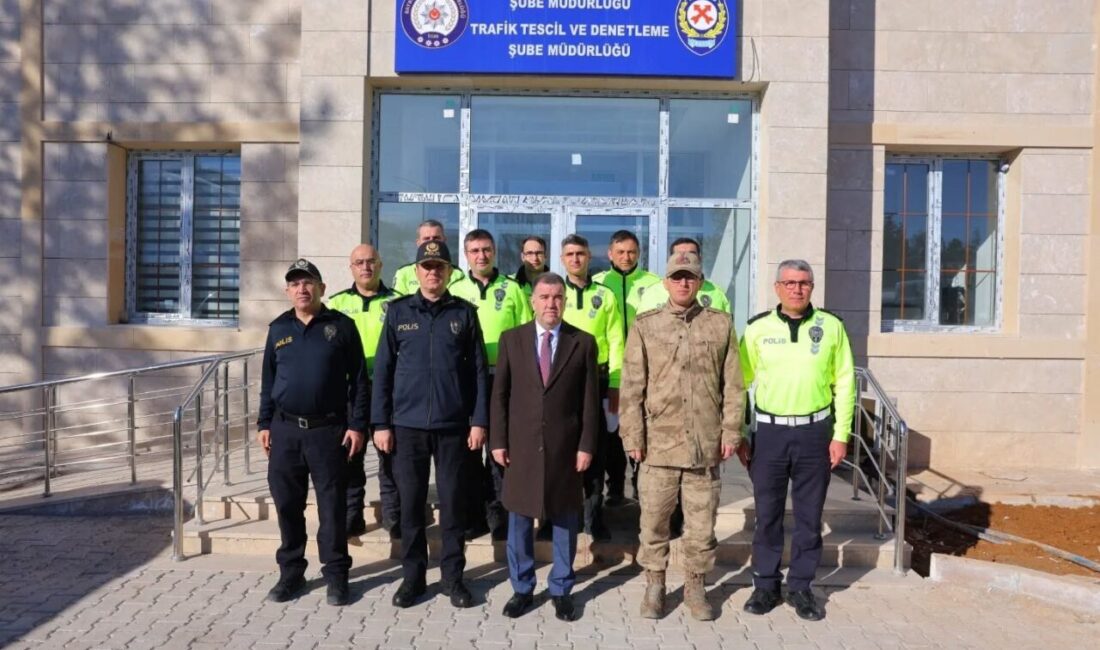Bayburt Valisi Mustafa Eldivan, Trafik Denetleme Şube Müdürlüğü'nün yeni binasında